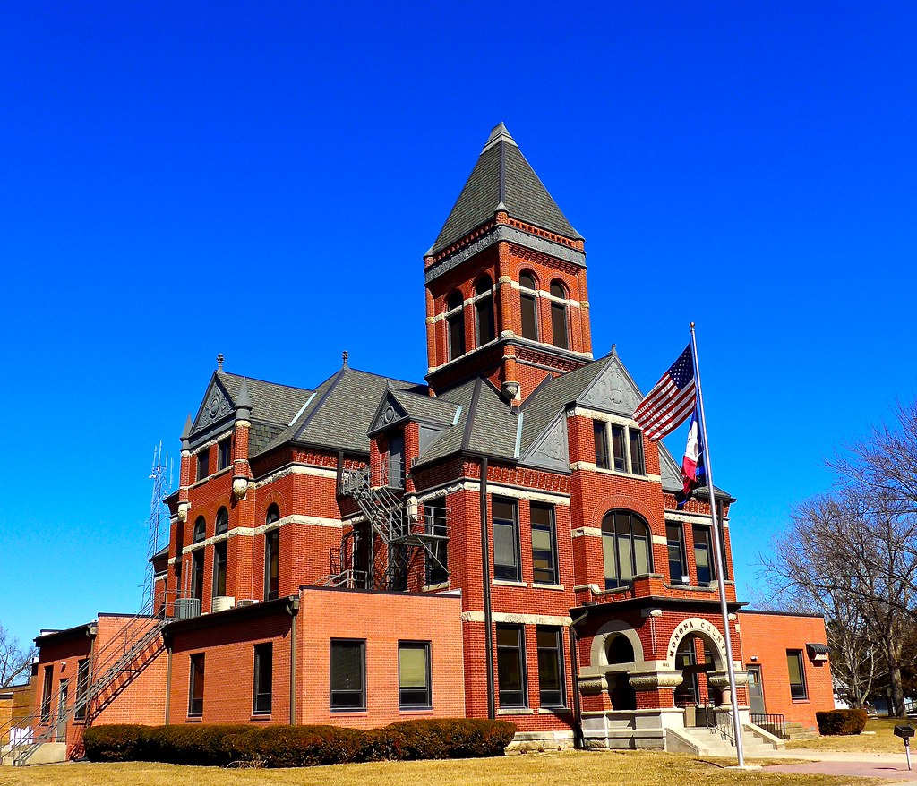 Mo Co Courthouse