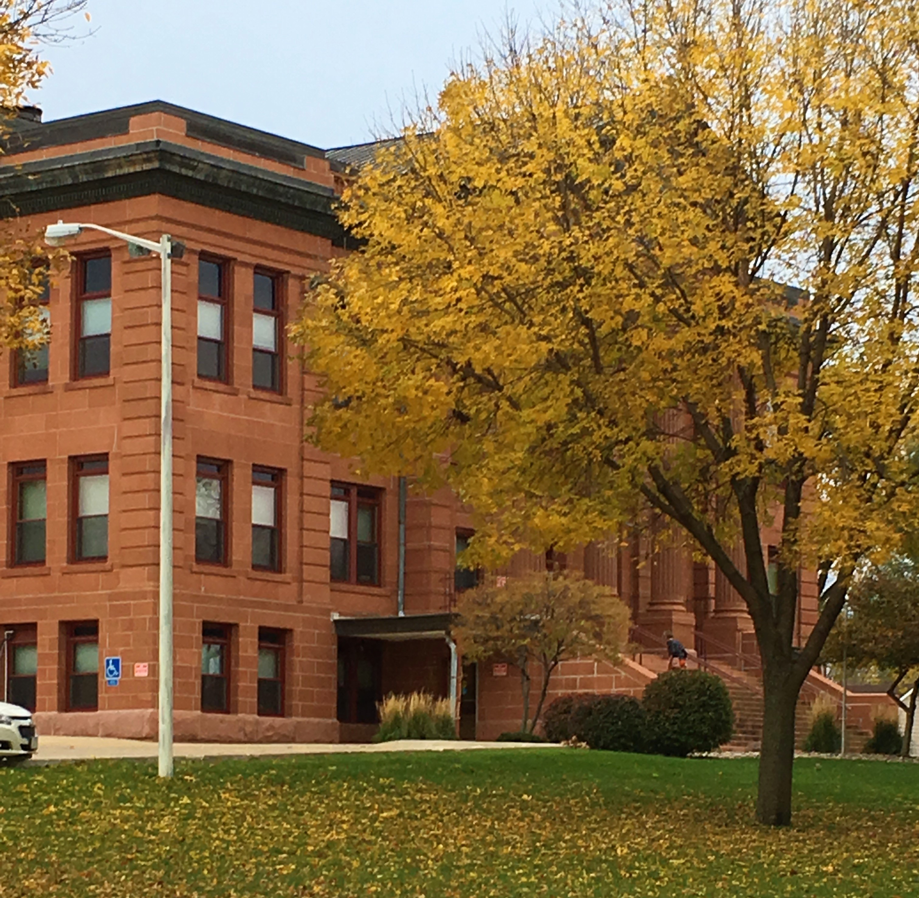 CH Fall Courthouse (2)